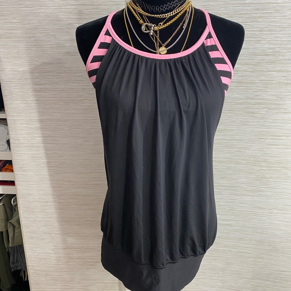 Lululemon no limits tank top sports bra built in